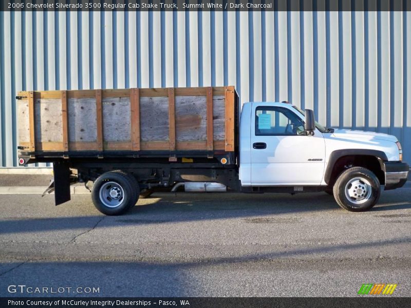 Summit White / Dark Charcoal 2006 Chevrolet Silverado 3500 Regular Cab Stake Truck