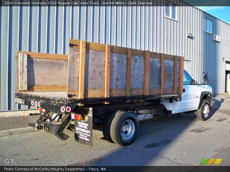 Summit White / Dark Charcoal 2006 Chevrolet Silverado 3500 Regular Cab Stake Truck