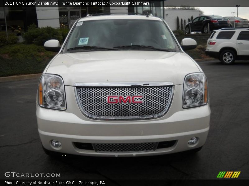 White Diamond Tintcoat / Cocoa/Light Cashmere 2011 GMC Yukon Denali AWD