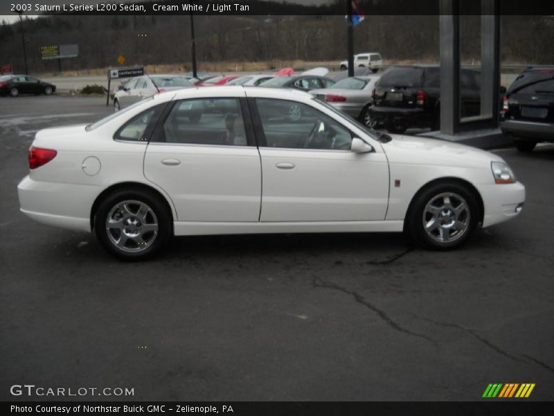 Cream White / Light Tan 2003 Saturn L Series L200 Sedan