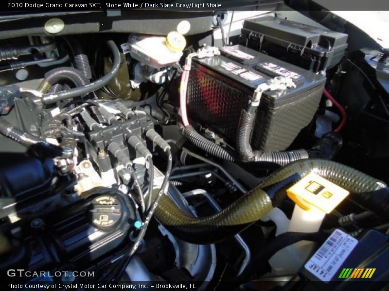 Stone White / Dark Slate Gray/Light Shale 2010 Dodge Grand Caravan SXT