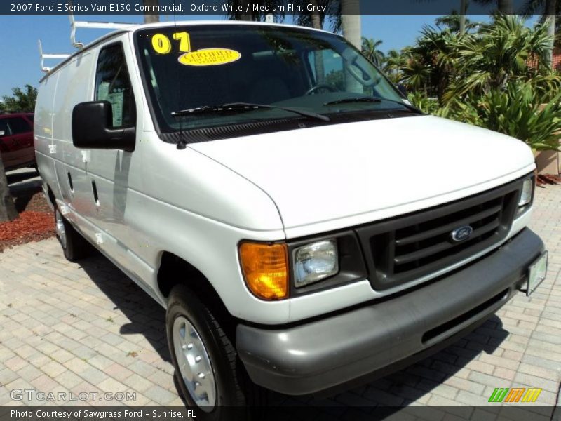 Oxford White / Medium Flint Grey 2007 Ford E Series Van E150 Commercial