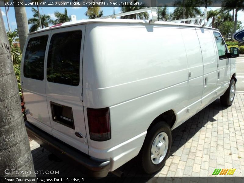 Oxford White / Medium Flint Grey 2007 Ford E Series Van E150 Commercial