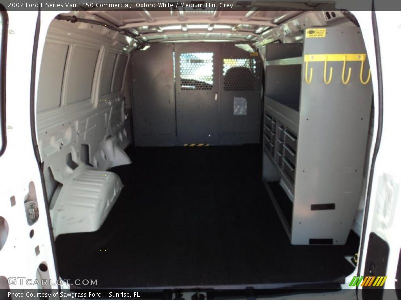 Oxford White / Medium Flint Grey 2007 Ford E Series Van E150 Commercial
