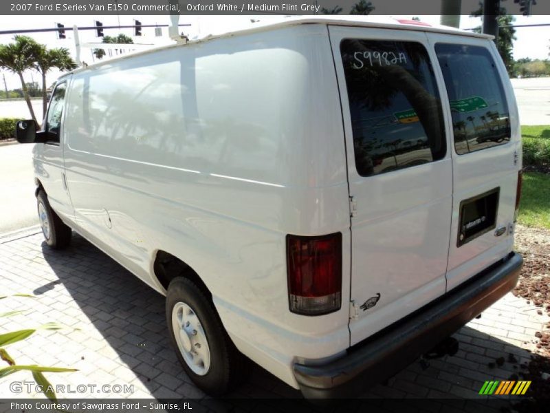 Oxford White / Medium Flint Grey 2007 Ford E Series Van E150 Commercial