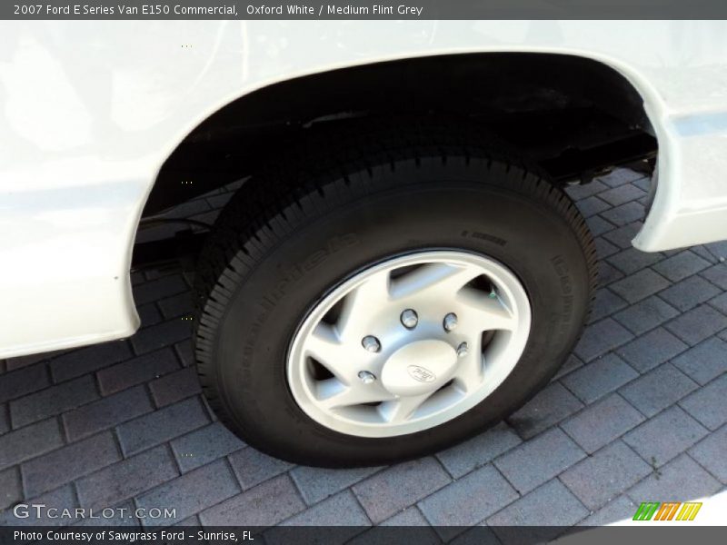 Oxford White / Medium Flint Grey 2007 Ford E Series Van E150 Commercial