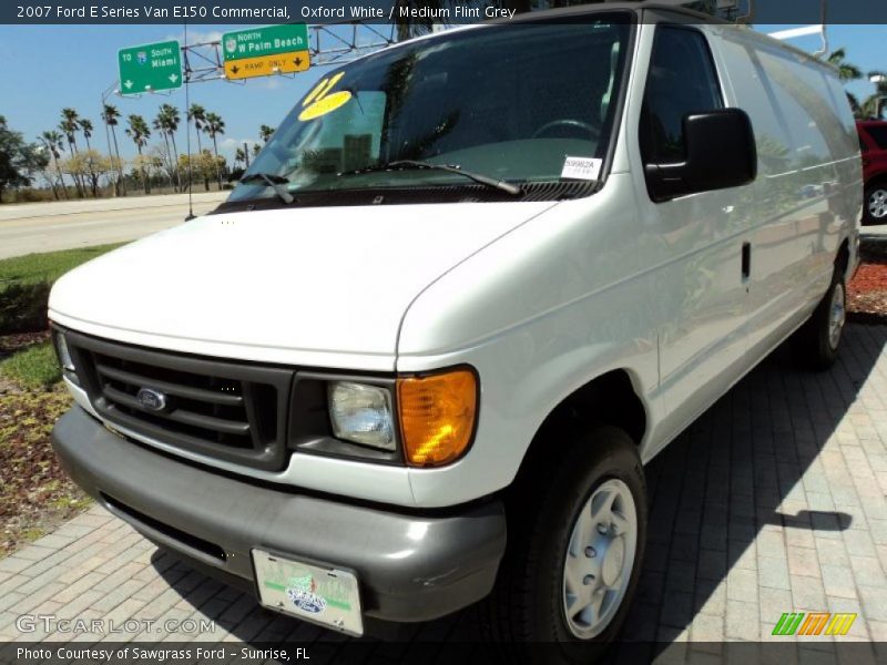 Oxford White / Medium Flint Grey 2007 Ford E Series Van E150 Commercial