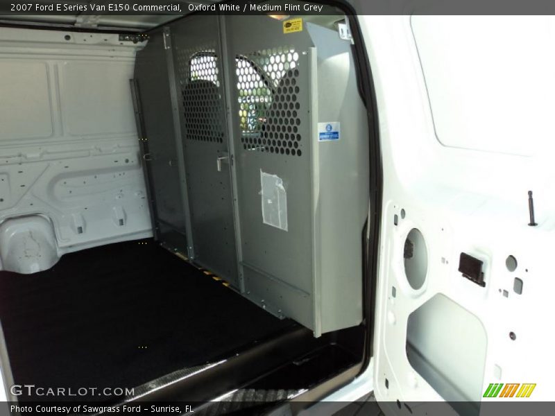 Oxford White / Medium Flint Grey 2007 Ford E Series Van E150 Commercial