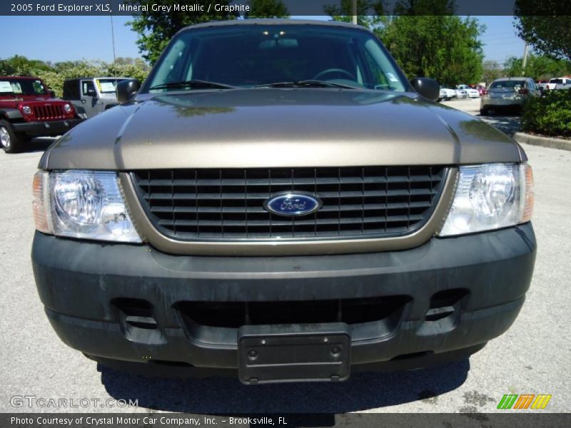 Mineral Grey Metallic / Graphite 2005 Ford Explorer XLS