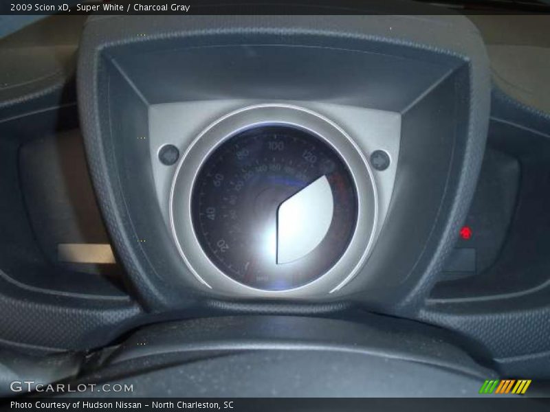 Super White / Charcoal Gray 2009 Scion xD