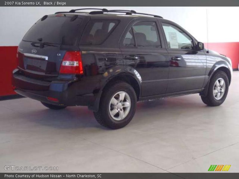 Black / Beige 2007 Kia Sorento LX