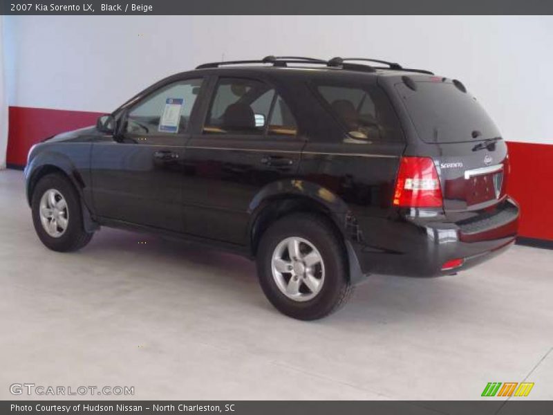 Black / Beige 2007 Kia Sorento LX