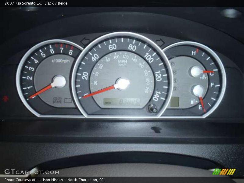 Black / Beige 2007 Kia Sorento LX