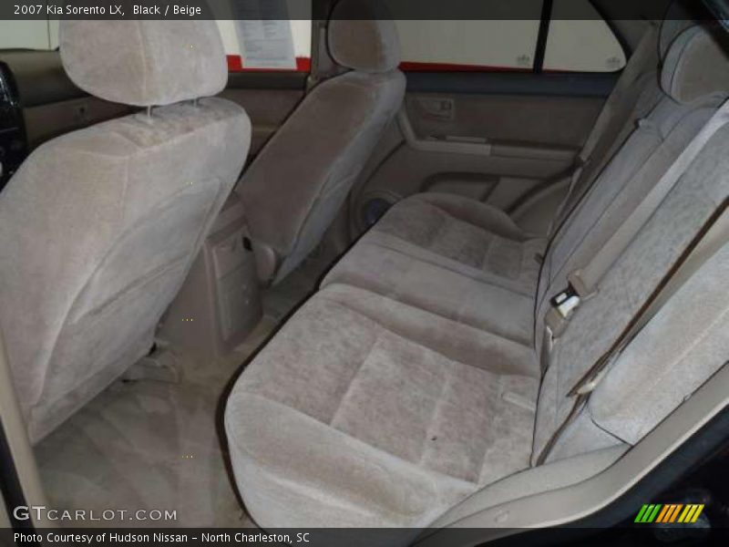 Black / Beige 2007 Kia Sorento LX