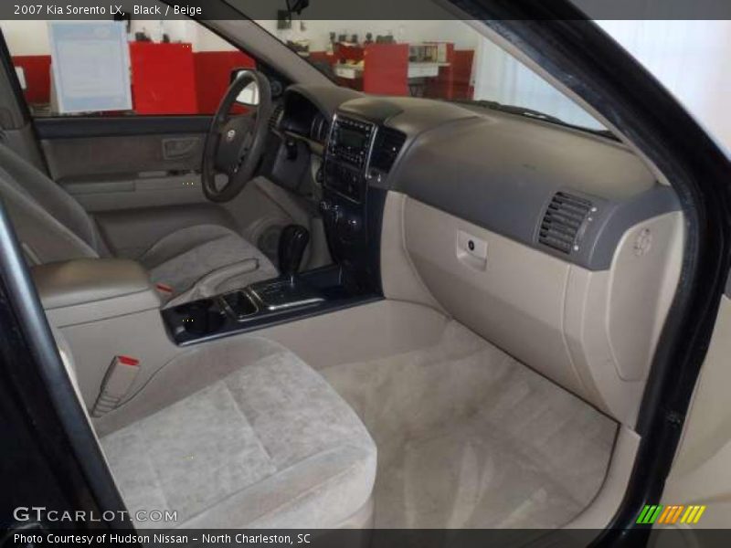 Black / Beige 2007 Kia Sorento LX