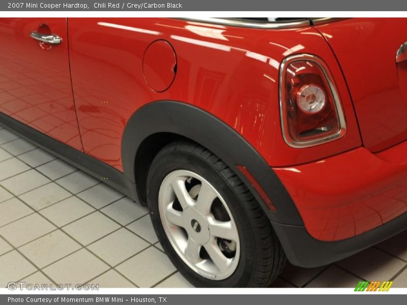 Chili Red / Grey/Carbon Black 2007 Mini Cooper Hardtop