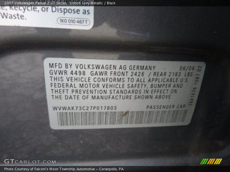 United Grey Metallic / Black 2007 Volkswagen Passat 2.0T Sedan