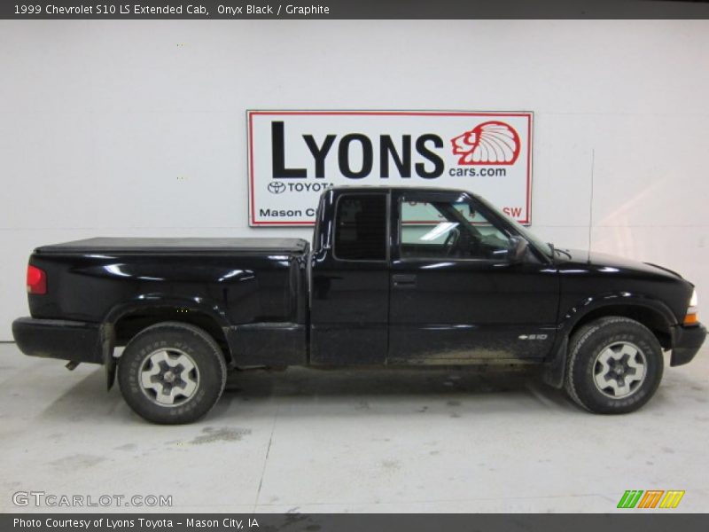 Onyx Black / Graphite 1999 Chevrolet S10 LS Extended Cab