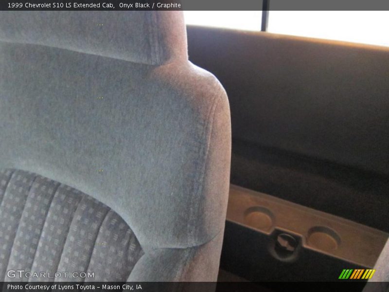 Onyx Black / Graphite 1999 Chevrolet S10 LS Extended Cab