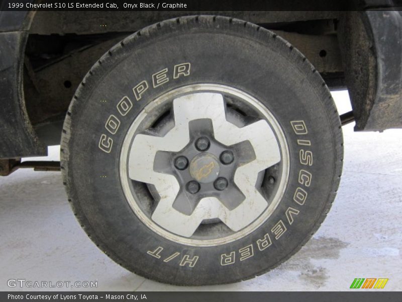 Onyx Black / Graphite 1999 Chevrolet S10 LS Extended Cab