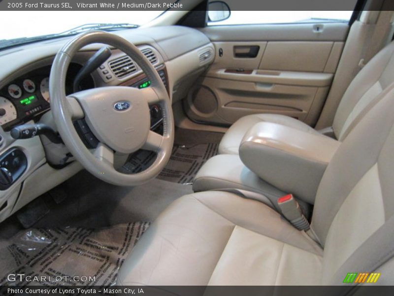 Vibrant White / Medium/Dark Pebble 2005 Ford Taurus SEL