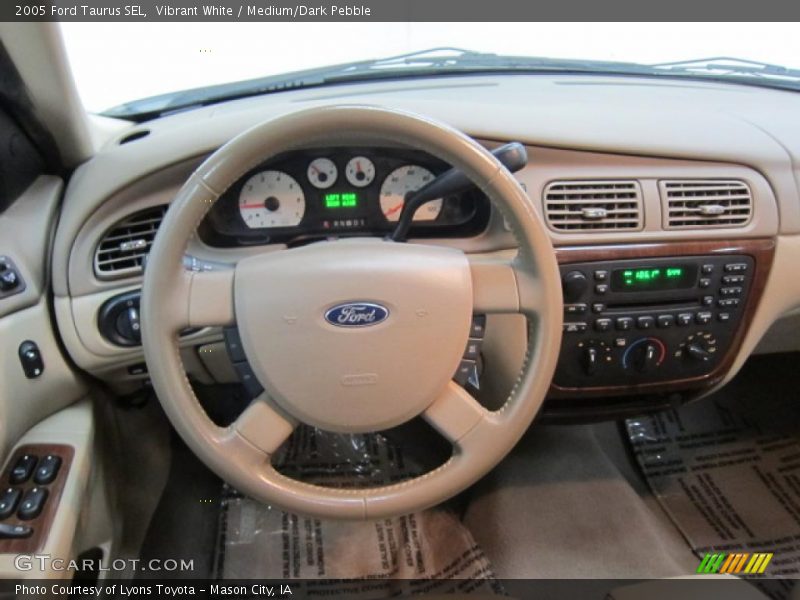 Vibrant White / Medium/Dark Pebble 2005 Ford Taurus SEL
