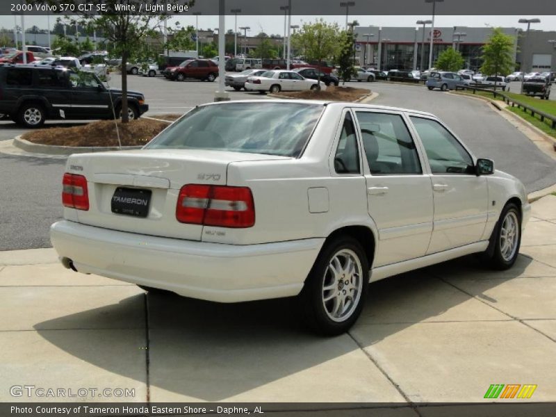 White / Light Beige 2000 Volvo S70 GLT SE