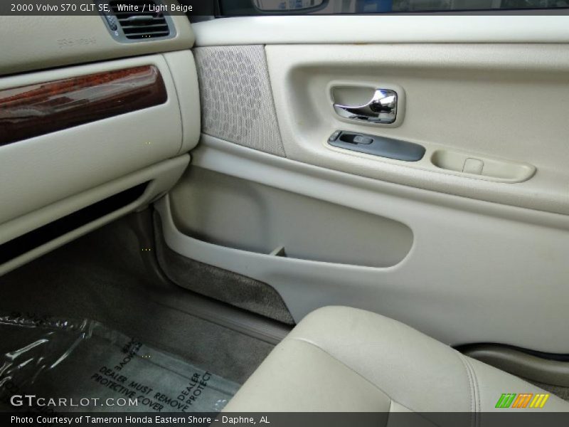 Door Panel of 2000 S70 GLT SE