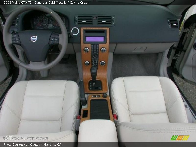 Zanzibar Gold Metallic / Calcite Cream 2008 Volvo C70 T5