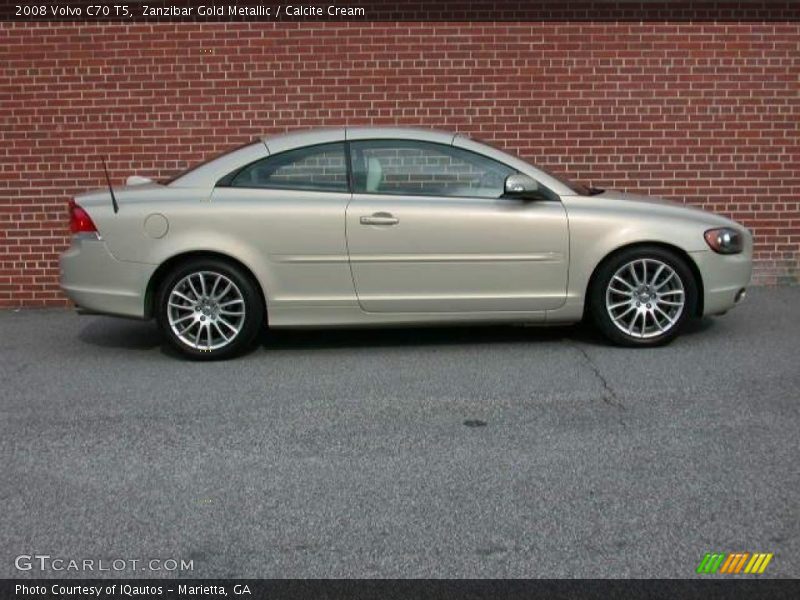 Zanzibar Gold Metallic / Calcite Cream 2008 Volvo C70 T5