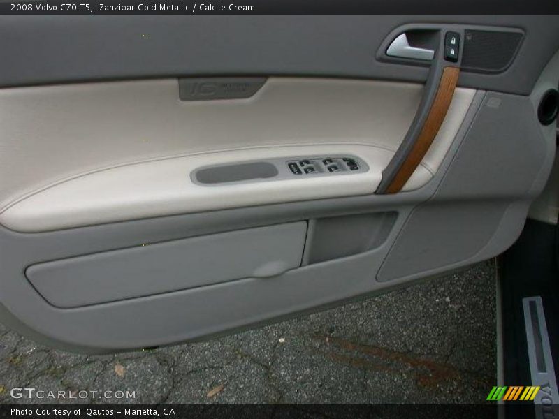 Zanzibar Gold Metallic / Calcite Cream 2008 Volvo C70 T5