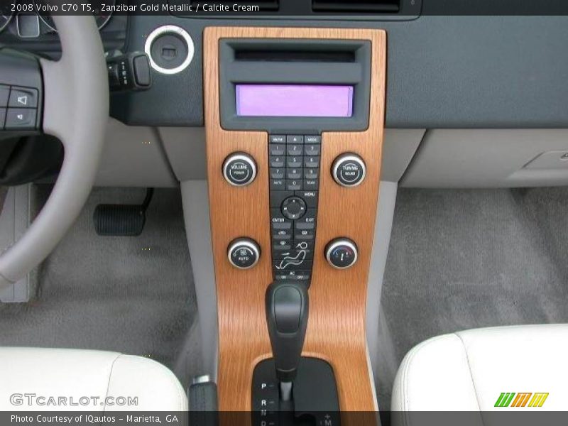 Zanzibar Gold Metallic / Calcite Cream 2008 Volvo C70 T5