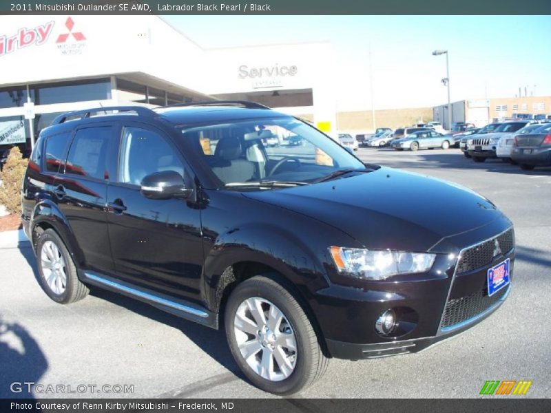 Labrador Black Pearl / Black 2011 Mitsubishi Outlander SE AWD