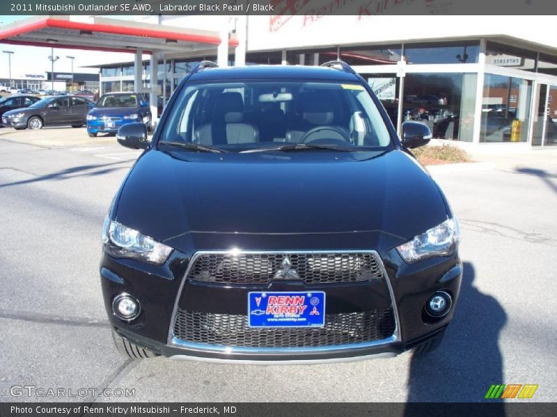 Labrador Black Pearl / Black 2011 Mitsubishi Outlander SE AWD