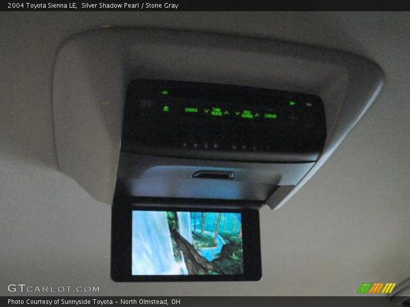 Silver Shadow Pearl / Stone Gray 2004 Toyota Sienna LE