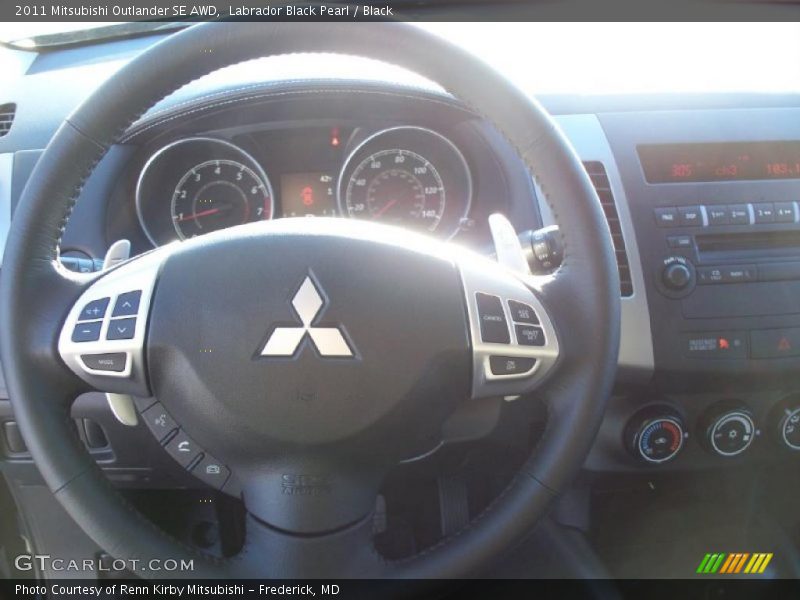 Labrador Black Pearl / Black 2011 Mitsubishi Outlander SE AWD