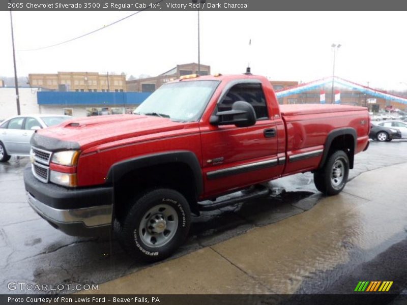 Victory Red / Dark Charcoal 2005 Chevrolet Silverado 3500 LS Regular Cab 4x4