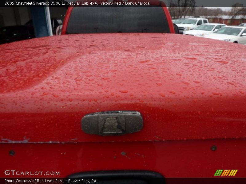Victory Red / Dark Charcoal 2005 Chevrolet Silverado 3500 LS Regular Cab 4x4