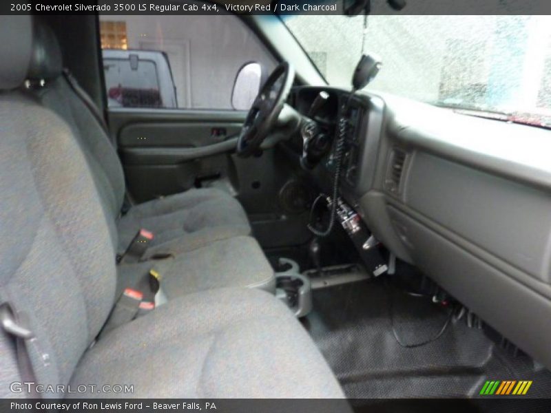 Victory Red / Dark Charcoal 2005 Chevrolet Silverado 3500 LS Regular Cab 4x4