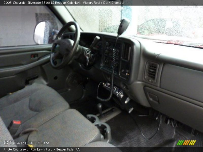 Victory Red / Dark Charcoal 2005 Chevrolet Silverado 3500 LS Regular Cab 4x4