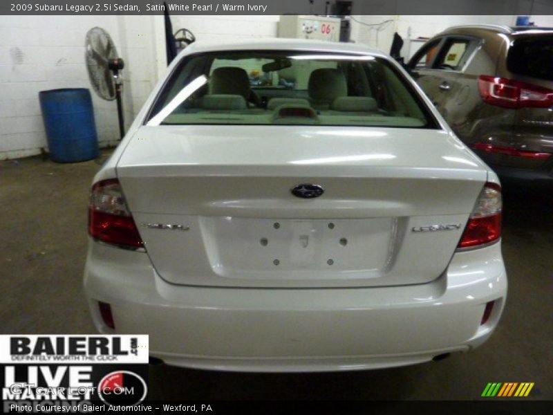 Satin White Pearl / Warm Ivory 2009 Subaru Legacy 2.5i Sedan