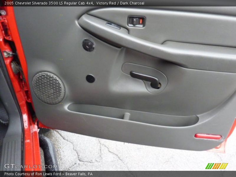 Victory Red / Dark Charcoal 2005 Chevrolet Silverado 3500 LS Regular Cab 4x4
