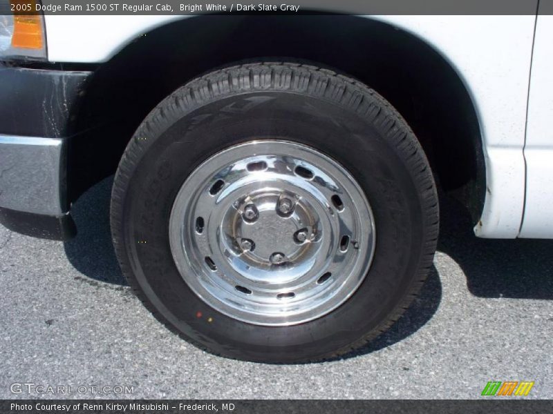 Bright White / Dark Slate Gray 2005 Dodge Ram 1500 ST Regular Cab