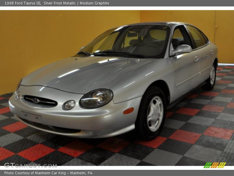 Silver Frost Metallic / Medium Graphite 1998 Ford Taurus SE