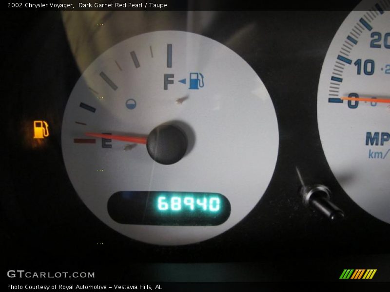 Dark Garnet Red Pearl / Taupe 2002 Chrysler Voyager