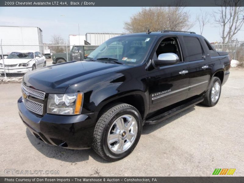Front 3/4 View of 2009 Avalanche LTZ 4x4