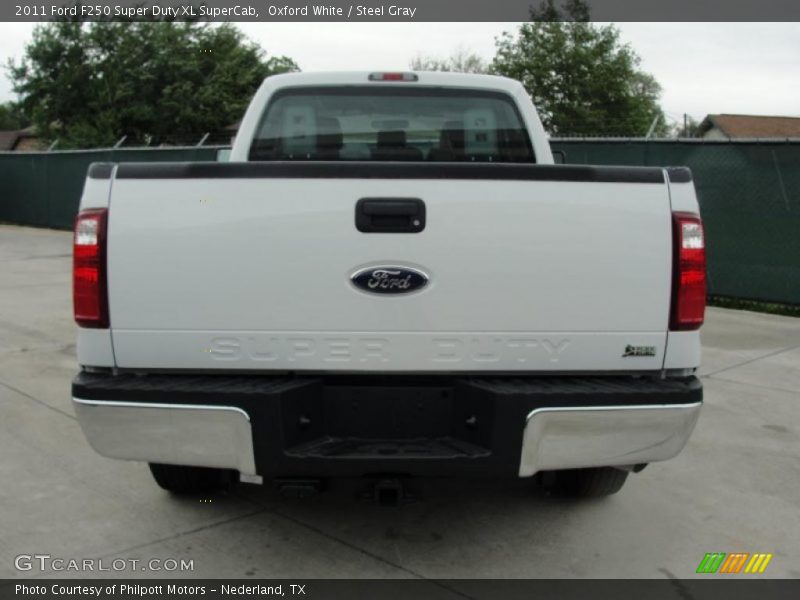 Oxford White / Steel Gray 2011 Ford F250 Super Duty XL SuperCab