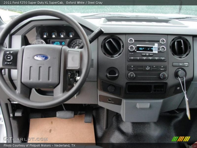 Dashboard of 2011 F250 Super Duty XL SuperCab