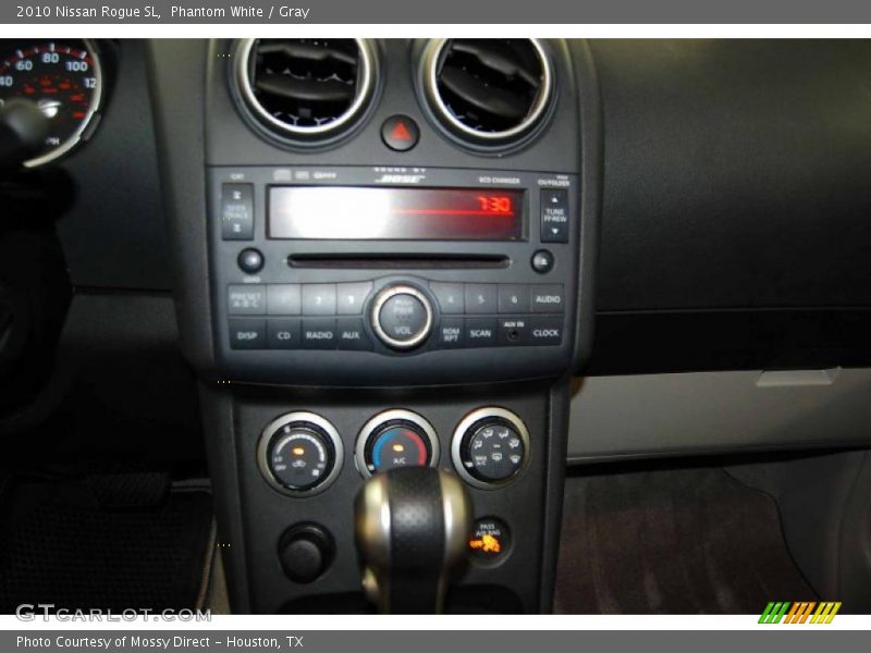 Phantom White / Gray 2010 Nissan Rogue SL