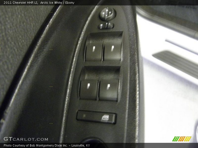 Arctic Ice White / Ebony 2011 Chevrolet HHR LS